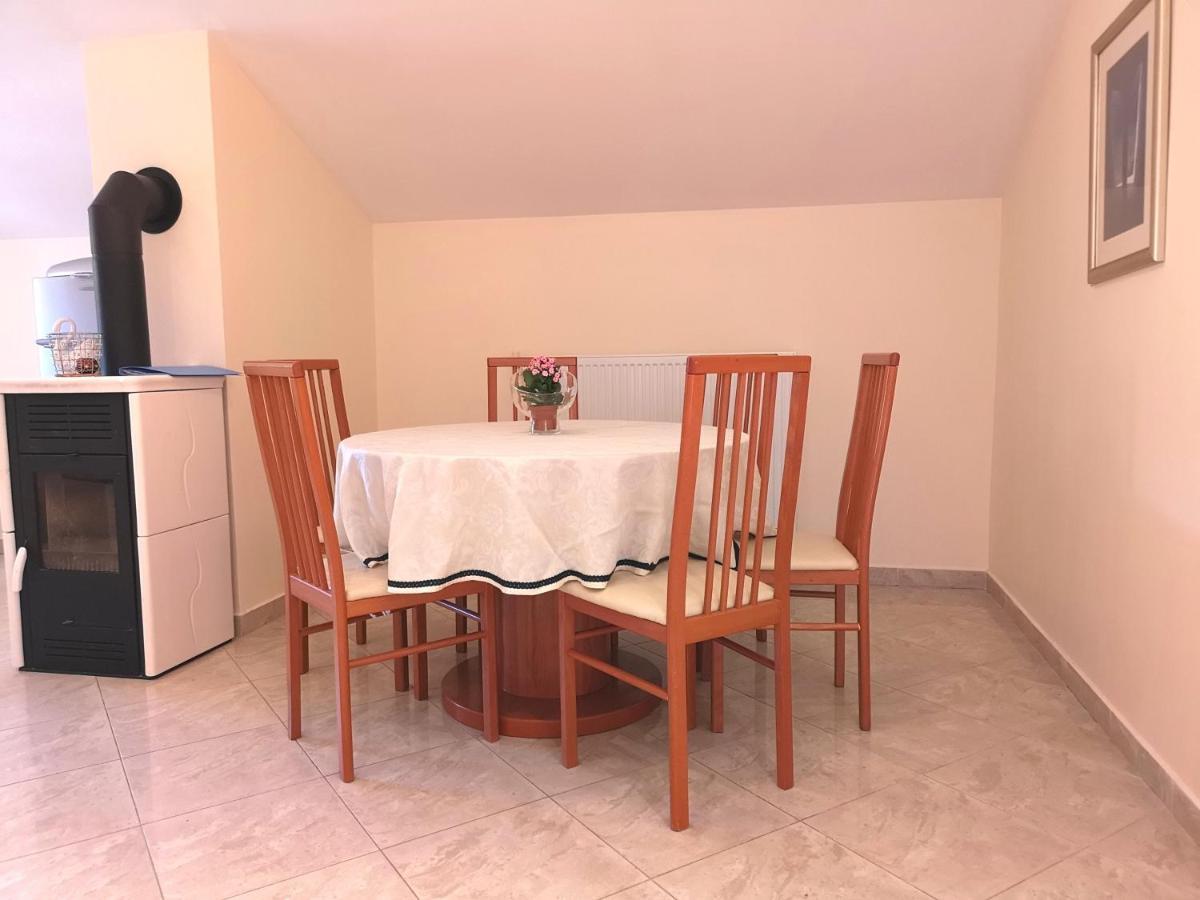 Apartments With A Swimming Pool Banjol, Rab - 11382 Екстериор снимка