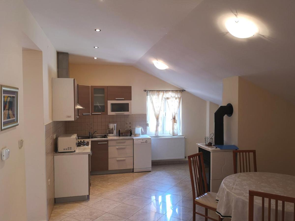 Apartments With A Swimming Pool Banjol, Rab - 11382 Екстериор снимка