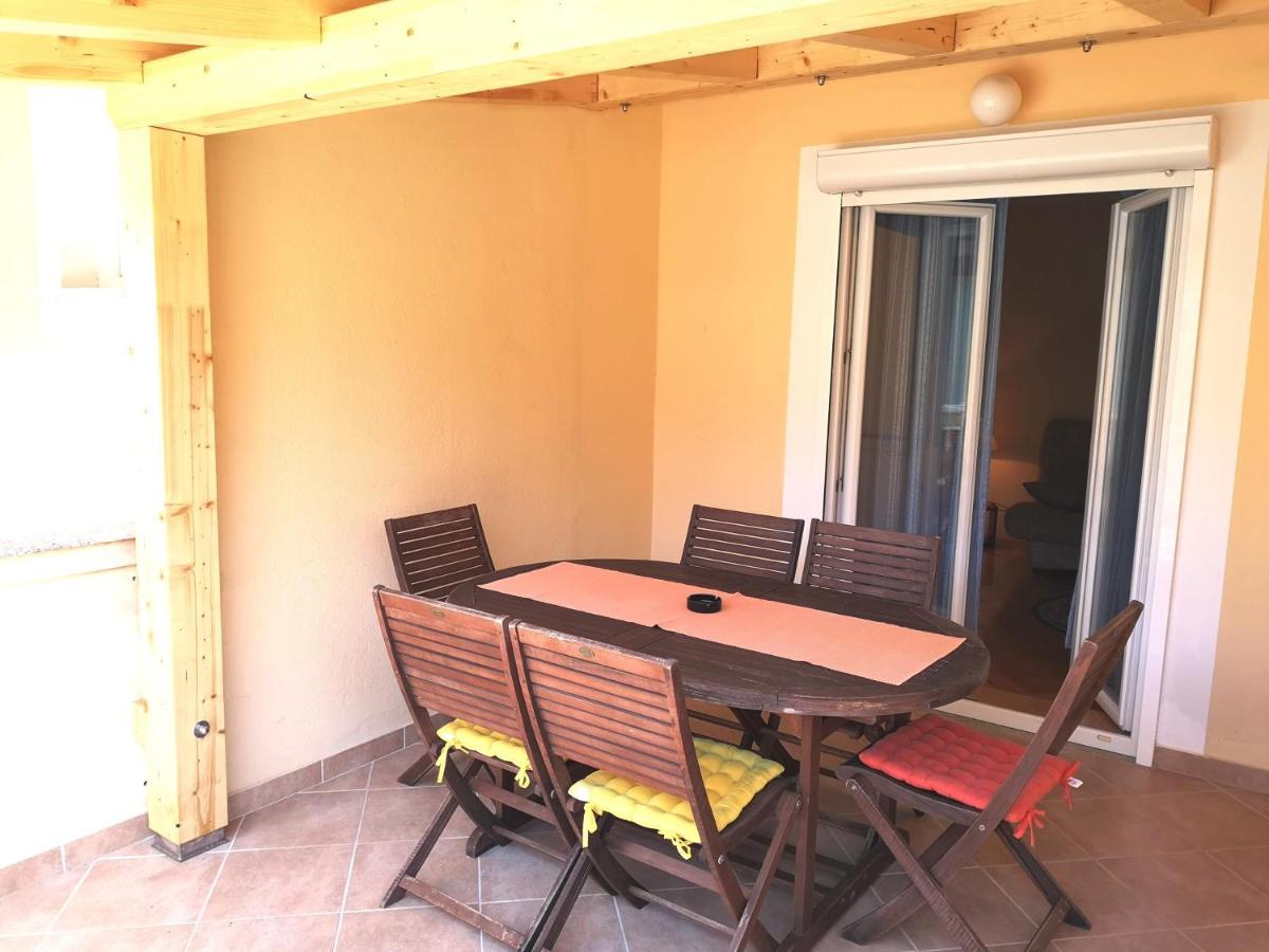 Apartments With A Swimming Pool Banjol, Rab - 11382 Екстериор снимка