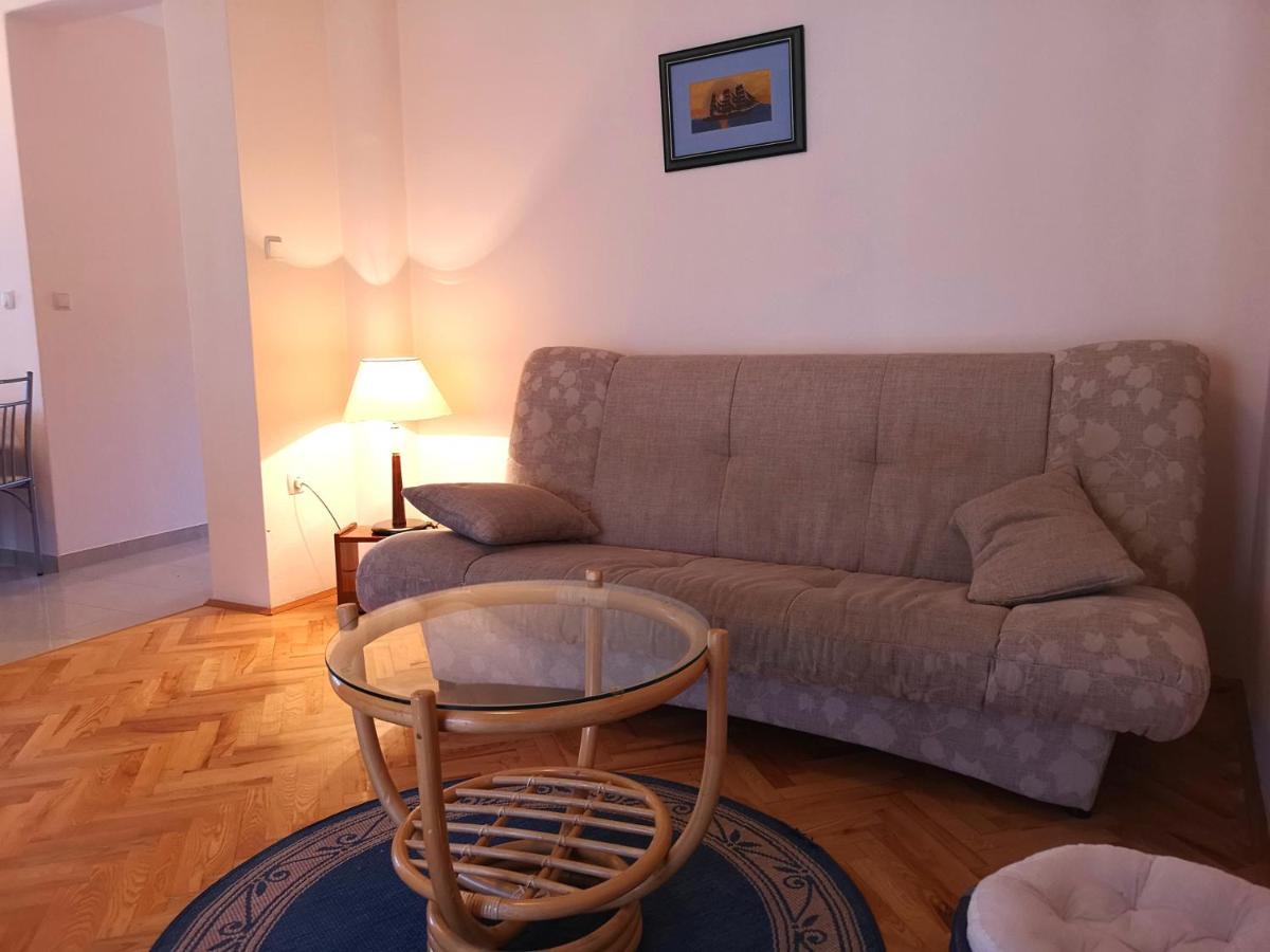 Apartments With A Swimming Pool Banjol, Rab - 11382 Екстериор снимка