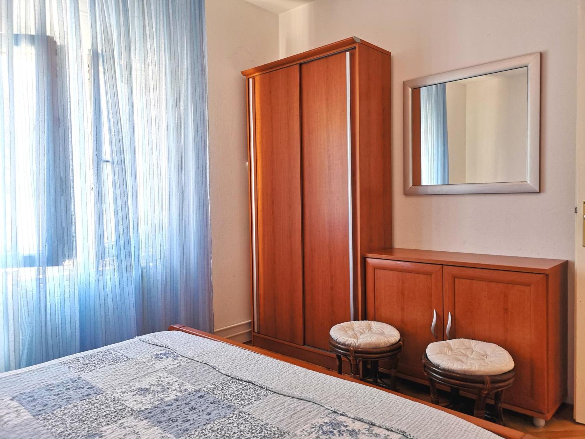 Apartments With A Swimming Pool Banjol, Rab - 11382 Стая снимка